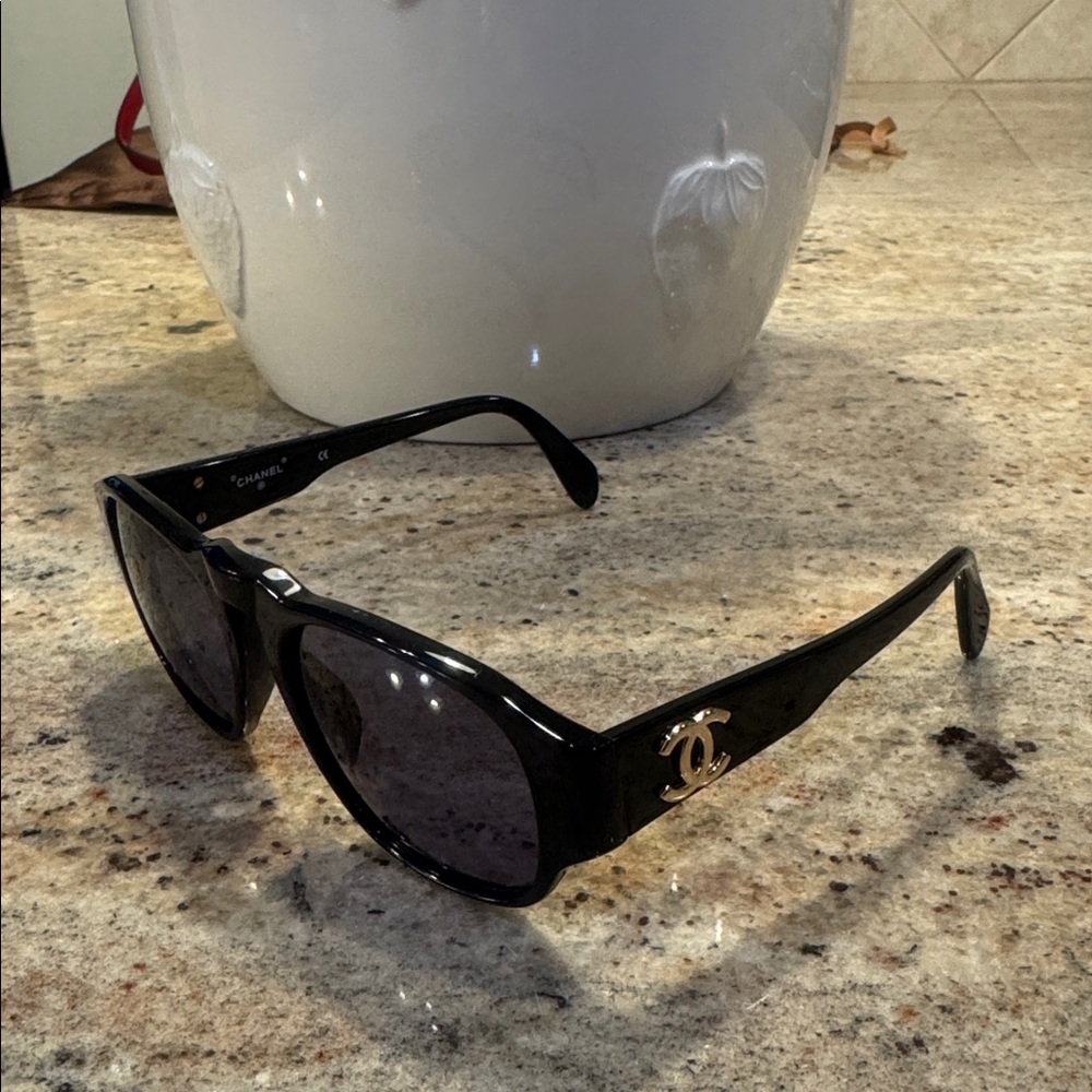 Chanel Vintage Sunglasses Black w/Silvertone Lens - Picture 7 of 14